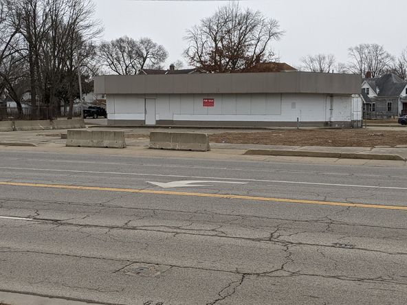 1232 E Main St, Danville, IL 61832